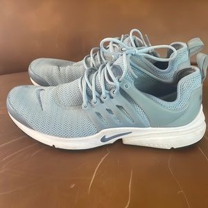 Women’s Nike PRESTOS!